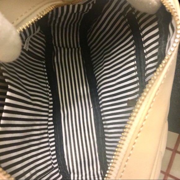 🔥Elegant Quilted Ivory Purse 👜 NWT🏷 - Picture 6 of 11